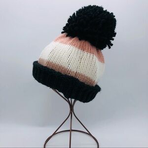 DAVID & YOUNG - WOMENS PRETTY POM POM HAT